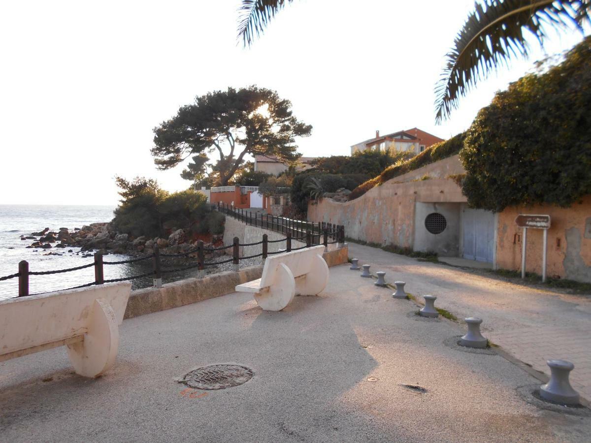 T2 Bord De Mer Au Calme Bandol Buitenkant foto